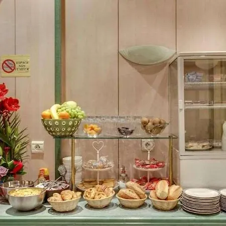 Campanile Centre Gare Hotel 3*