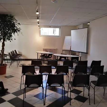 Campanile Centre Gare Hotel 3*