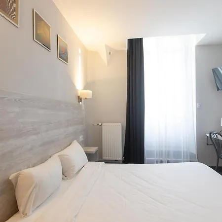 Campanile Centre Gare Hotel 3*