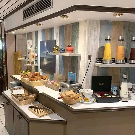 Campanile Centre Gare ホテル 3*