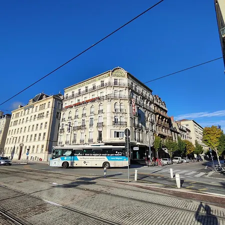 ホテル Campanile Centre Gare グルノーブル