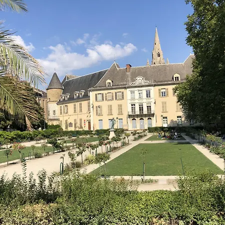 Campanile Centre Gare Hotel 3*