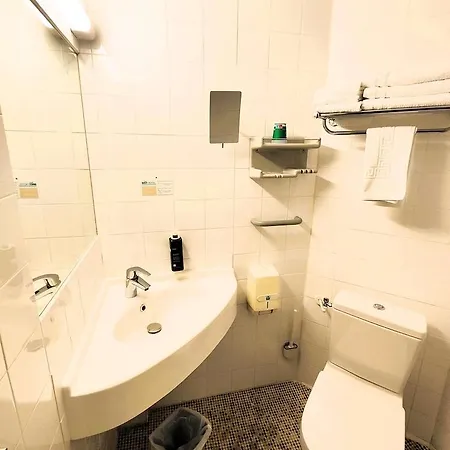 Campanile Centre Gare Hotel 3*